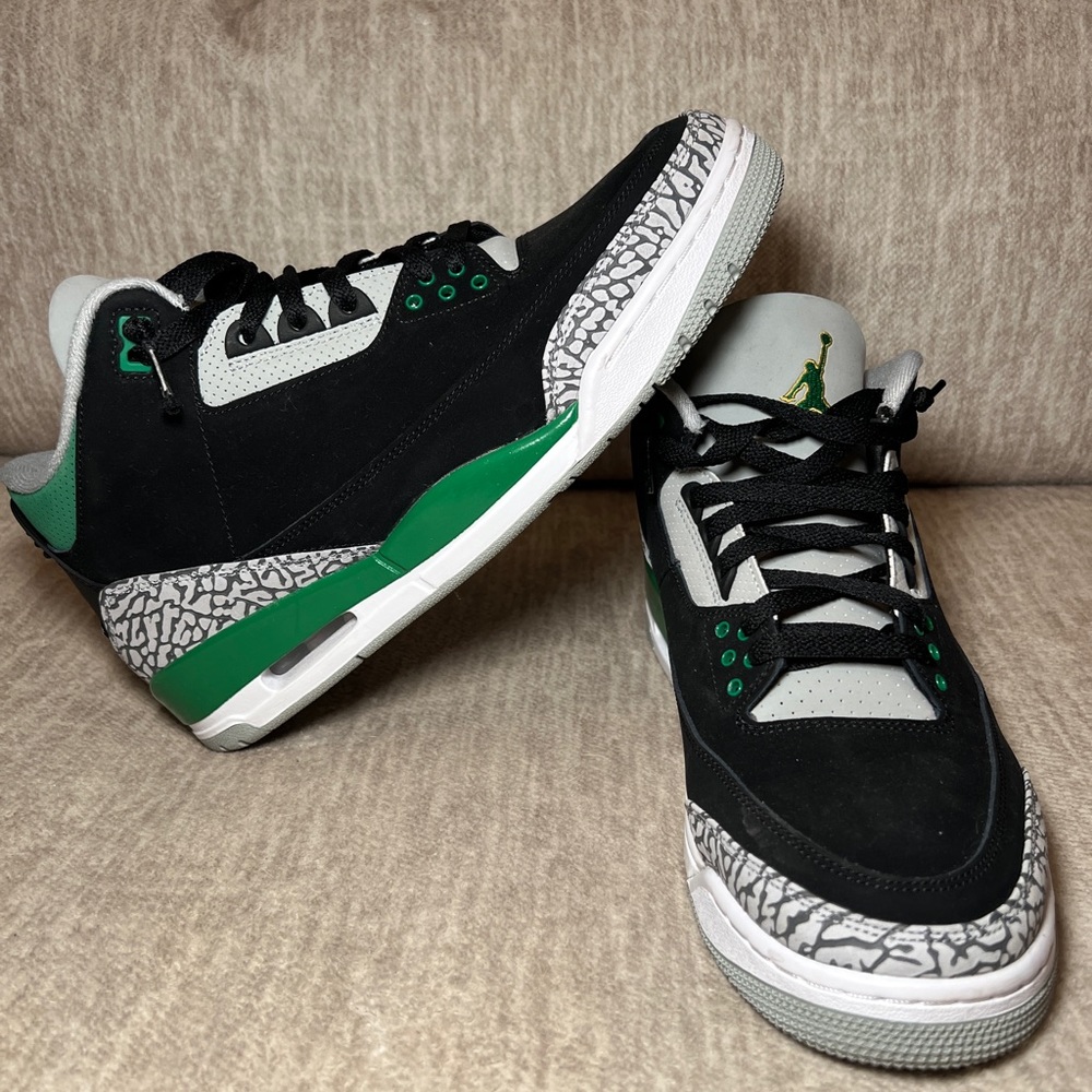 Jordan 3 Retro Pine Green Men’s Size 11.5